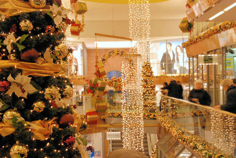 3397_4781 Festlicher Weihnachtsschmuck Lichterglanz, geschmückter