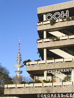 011_14635 - CCH und Fernsehturm.