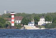 065_8021 Das Aufsichtsschiff des Staatlichen Fischereiamts Bremerhaven, die NARWAL vor Stader Sand - das Schiff liegt in Cuxhaven und erreicht eine H�chstgeschwindigkeit von 21 Knoten.