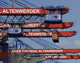 11_21372 Hamburgfotos / Schiffsfotos vom Hamburger Hafen :: Das Container Terminal Altenwerder wird zu 74,9% von der Hamburger Hafen und Logistik AG HHLA und zu 25,1% von der Hapag-Lloyd AG betrieben.  An der Hauptkatze, die den Container transportiert, ist der ist auf blauem Grund der Schriftzug HHLA angebracht, auf den Auslegern der roten Containerbrcken steht "Container Terminal Altenwerder".    www.bildarchiv-hamburg.de  