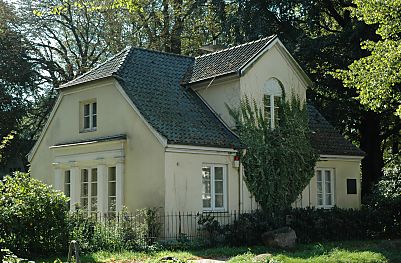 011_14991 - das ehem. Gartenhaus vom Landhaus Salomon Heine (1767-1844), dem Onkel und Mzen von Heinrich Heine. Das Heine Haus an der Elbchaussee  ist Auenstelle vom  Altonaer Museum.