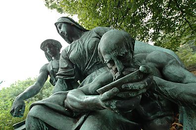 011_14959 - Figuren - Ensemble vom Kaiser Wilhelm Denkmal; Bildhauer Johannes Schilling.