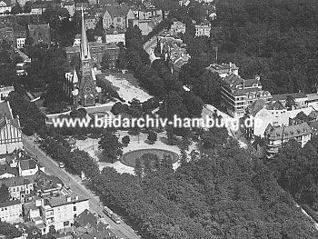 011_15023 - Luftaufnahme vom Wandsbeker Marktplatz ca. 1930