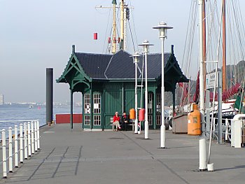 Fotos Hamburg Sehensw�rdigkeiten Anleger Neum�hlen