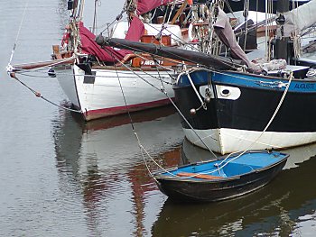 Fotos Hamburg Elbufer Finkenwerder Hafen
