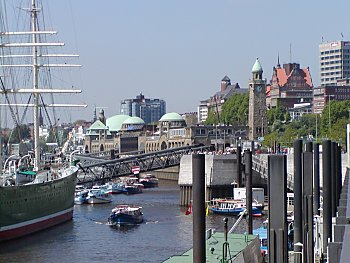 Bilder Hamburg Sehensw�rdigkeiten Hafen 2002_7398_01