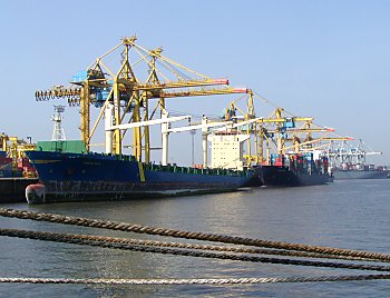 Bilder Hamburg Sehensw�rdigkeiten Hafen 2002_7398_091