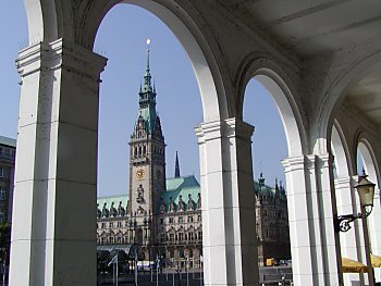 Fotos Hamburg Sehensw�rdigkeiten Rathaus Alsterarkaden