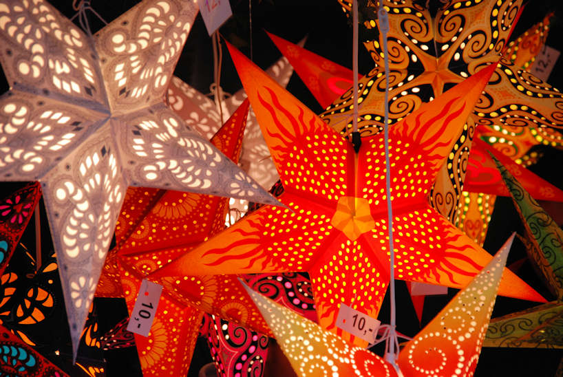 61213678 Angebot Weihnachtsmarkt Papierstern Leuchten Als