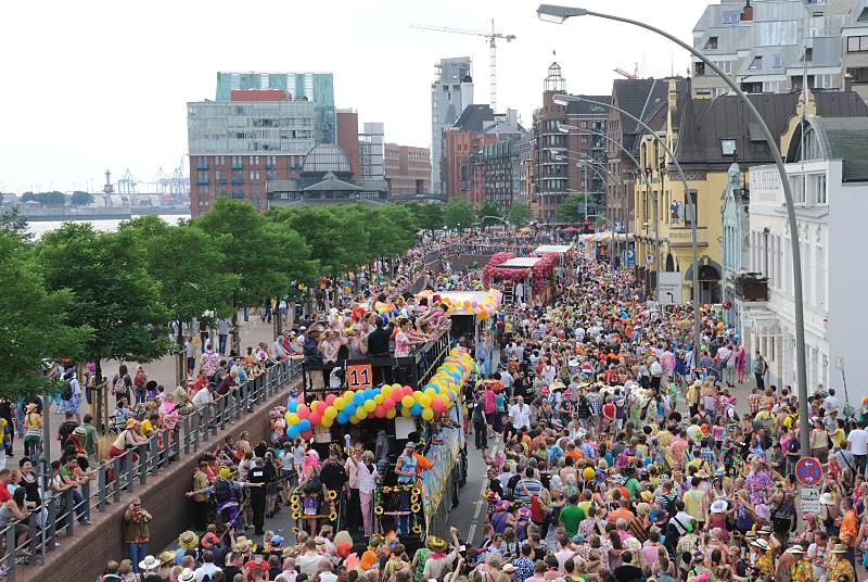 3419 0023 Die Loveparade Zieht Vom Start In Der Reeperbahn Durch