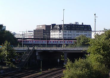 011_14839 Blick ber die Bahngleise am Berliner Tor. 