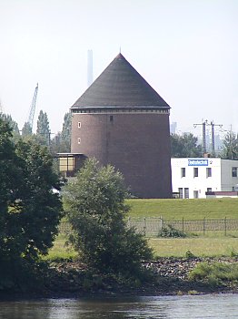 Fotos Hamburg Bunker /Schutzrume Rundbunker Elbdeich