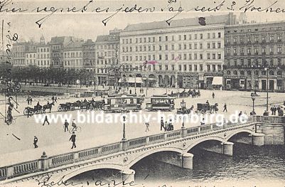 011_15166 - Blick ber die Reesendammbrcke zum Hotel Europa - auf der Brcke fhrt eine historische Strassenbahn sowie Pferde und Kutschen. (ca. 1901)