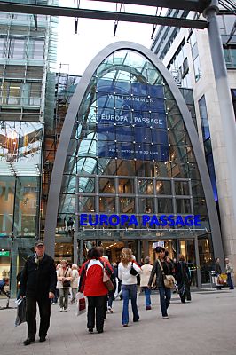 011_15186 - Eingang zur Shopping Mall Europa Passage an der Mnckebergstrasse.