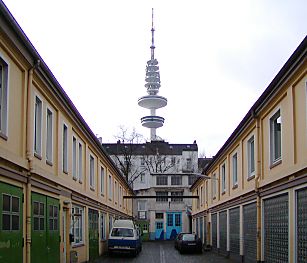 011_14632 - Hinterhofgaragen in Hamburg - Hoheluft.