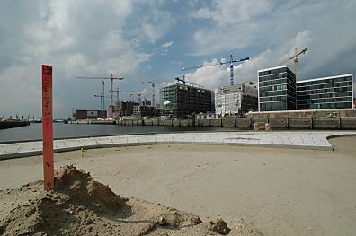 011_14704 Baustelle; Blick von den Marco-Polo- Terrassen zum Dalmannkai