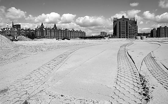 011_15633 Panorama der Speicherstadt, im rechten Bildzentrum des unter Denkmalschutz stehende Kaispeicher A.