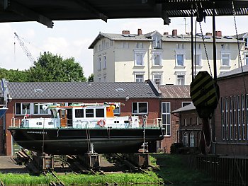 04_22777 - Blick vom Werfthafen zum Harburger Schloss 