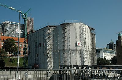 011_14871 - das seit 2004 unter Denkmalschutz stehende Gebude vom alten Elbtunnel wird 2006 eingerstet und restauriert. 