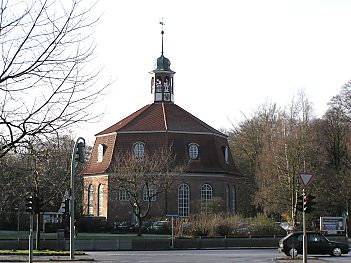 011_15962 - die Niendorfer Kirche wurde 1769/70 unter dem dnischen Knig Christian VII  errichtet.   