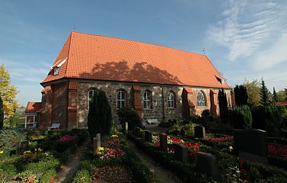 011_15047 - das Kirchenschiff ist ein Backsteinbau aus dem Mittelalter.