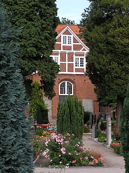 011_14984 - Fachwerk der Kirche.