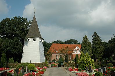 011_14984 - Kirche St. Severini mit Holzkirchturm.