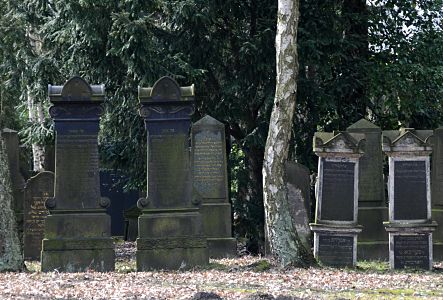 11_17437 - der Friedhof wurde 1887 erffnet, 1941 wurde hier die letzte Beerdigung vorgenommen. 