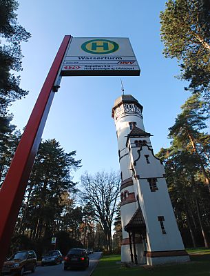 011_15317 Schild der Bushaltestelle "Wasserturm" des HVV. 