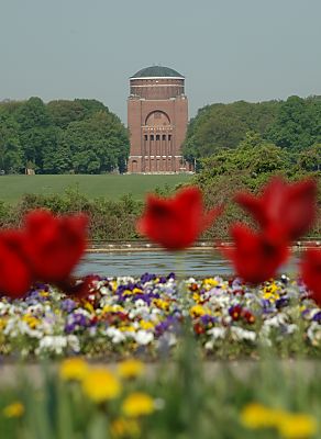 011_14030 - Blick ber das Modellbootbecken zum Planetarium 