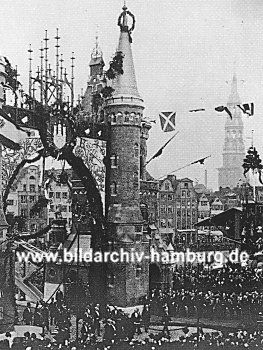 04_22915 - Festakt der Schlusssteinlegung durch Kaiser Wilhelm II 1888. 