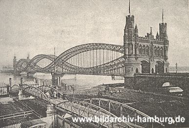 011_14271 - die historische Norderelbbrcke ca. 1890; im Vordergrund die kleine Brcke zum Fhranleger; 