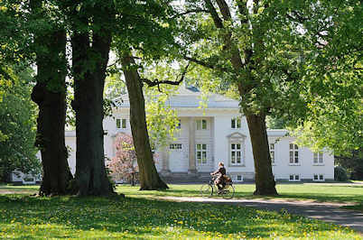 2772 Hamburger Architekturfotos, Bilder aus Hamburg Nienstedten - Landhaus Godeffroy, Hirschparkhaus. Architekt Christian Frederick Hansen.